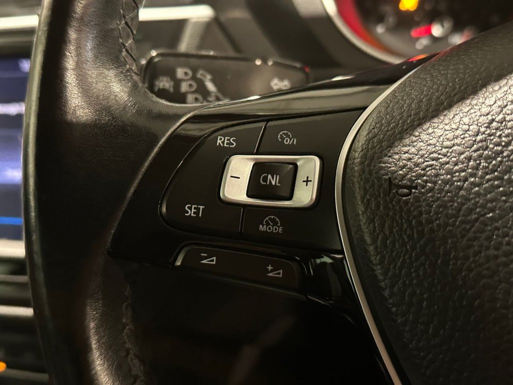 USED 2017 17 VOLKSWAGEN TIGUAN 2.0 TDI BlueMotion Tech SE SUV 5dr Diesel Manual Euro 6 (s/s) (150 ps) 
