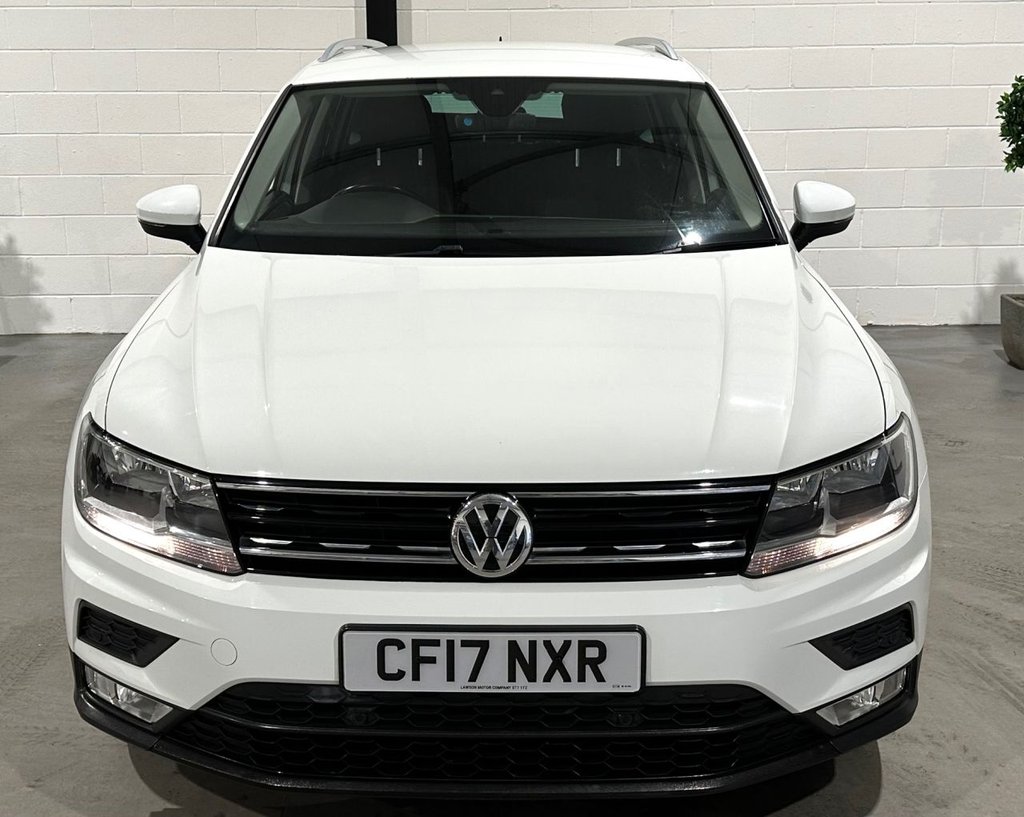 USED 2017 17 VOLKSWAGEN TIGUAN 2.0 TDI BlueMotion Tech SE SUV 5dr Diesel Manual Euro 6 (s/s) (150 ps) 