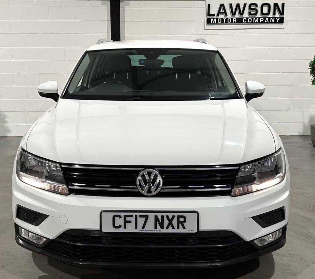 USED 2017 17 VOLKSWAGEN TIGUAN 2.0 TDI BlueMotion Tech SE SUV 5dr Diesel Manual Euro 6 (s/s) (150 ps) 