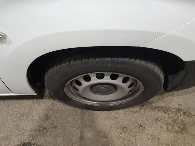 2021 Vauxhall Combo 1.5L Edition 4dr - Photo 12