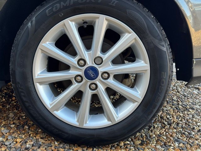 2016 FORD FOCUS 1.0T EcoBoost Titanium Hatchback 5dr Petrol Manual Euro 6 (s/s) (125 ps) - Photo 8