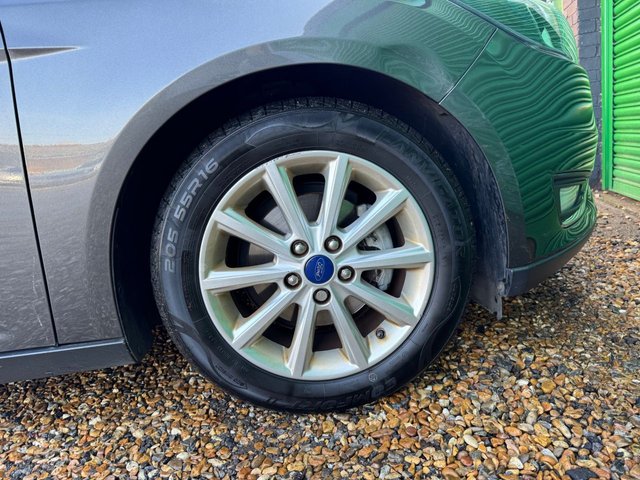 2016 FORD FOCUS 1.0T EcoBoost Titanium Hatchback 5dr Petrol Manual Euro 6 (s/s) (125 ps) - Photo 10