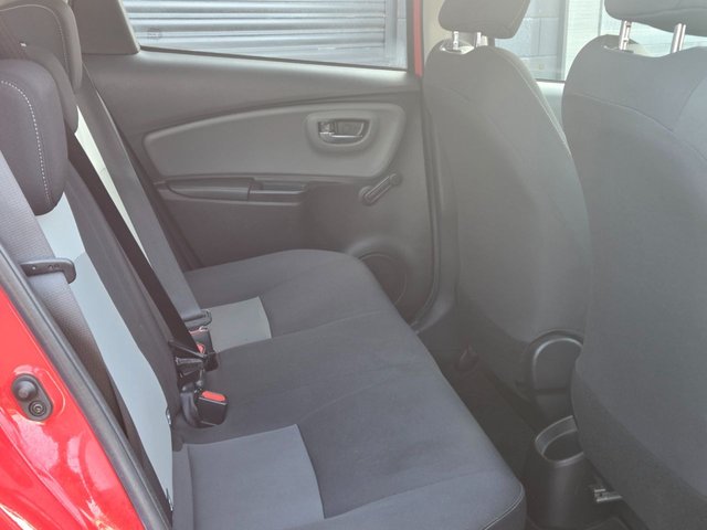 2018 TOYOTA YARIS - Photo 11