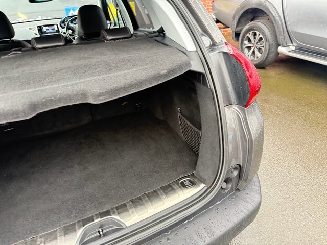 2016 Peugeot 2008 1.2L Allure 5dr - Photo 11