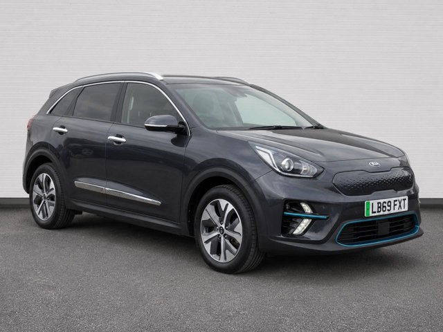 View our Kia Niro 64kWh First Edition SUV 5dr Electric Auto (201 bhp)