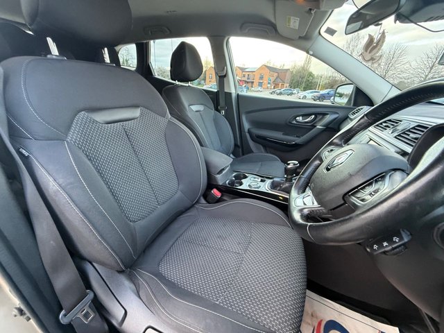2016 Renault Kadjar 1.6L Dynamique Nav 5dr - Photo 5
