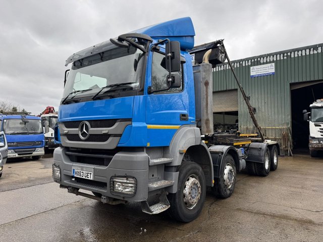 View our MERCEDES-BENZ AXOR