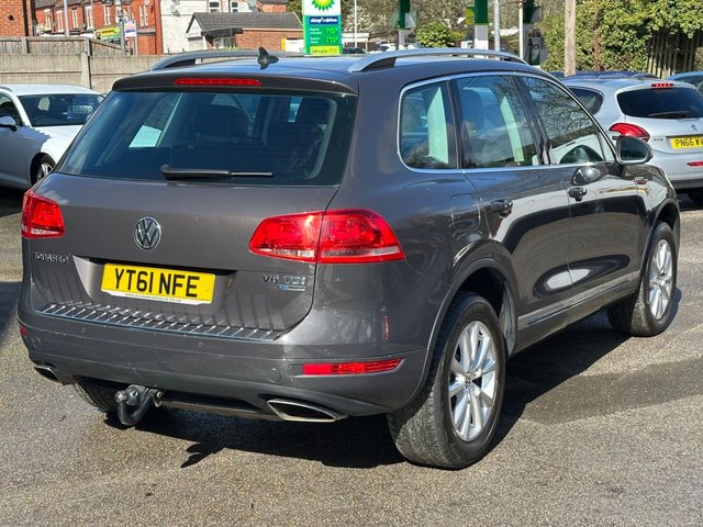 2011 VOLKSWAGEN TOUAREG - Photo 4
