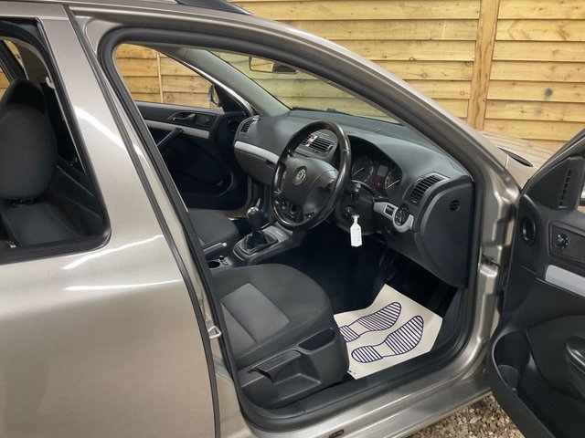 2008 SKODA OCTAVIA (2008) - Photo 11