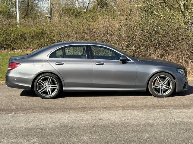 2017 Mercedes-Benz E-CLASS - Photo 6