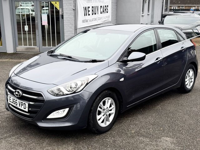 2016 HYUNDAI I30 1.6 CRDi Blue Drive SE Hatchback 5dr Diesel Manual Euro 6 (s/s) (110 ps) - Photo 4