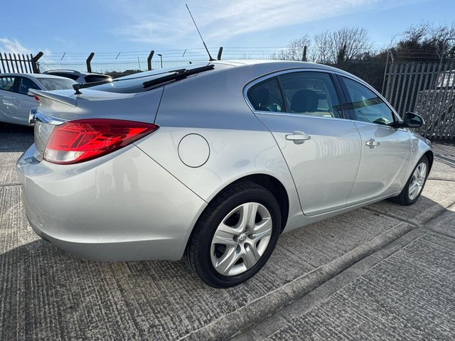 2012 Vauxhall Insignia 2L Exclusiv 5dr - Photo 10
