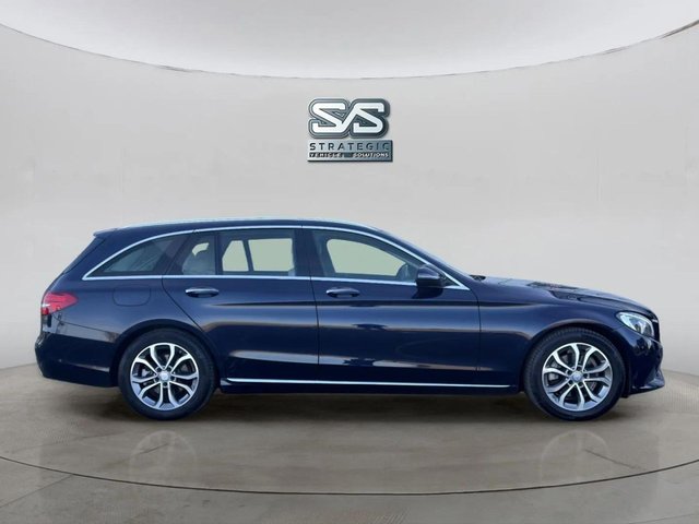 2015 Mercedes-Benz C-Class 2.1L Sport 5dr - Photo 4