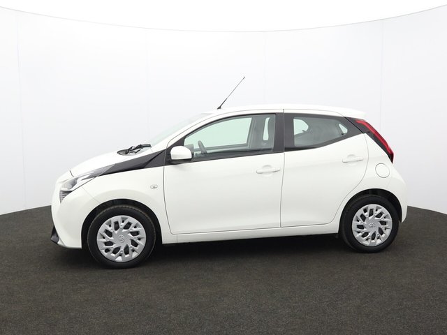 2020 Toyota Aygo 1L X-Play 5dr - Photo 6