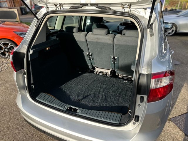 2012 FORD C-MAX 2.0 TDCi Titanium MPV 5dr Diesel Powershift Euro 5 (140 ps) - Photo 5