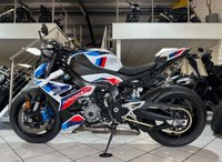 USED 2023 23 BMW M 1000 R www.sellingyourbike.co.uk 