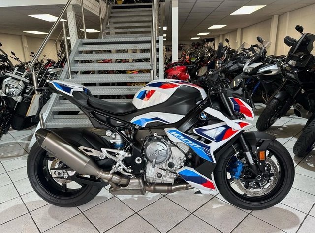 View our BMW M 1000 R www.sellingyourbike.co.uk