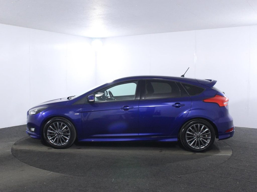 USED 2017 67 FORD FOCUS 1.0T EcoBoost ST-Line Hatchback 5dr Petrol Manual Euro 6 (s/s) (140 ps) FULL SERVICE HISTORY - FORD SYNC