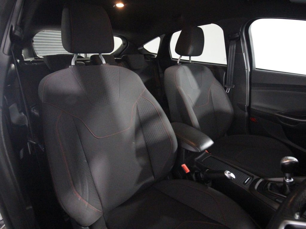 USED 2017 67 FORD FOCUS 1.0T EcoBoost ST-Line Hatchback 5dr Petrol Manual Euro 6 (s/s) (140 ps) FULL SERVICE HISTORY - FORD SYNC