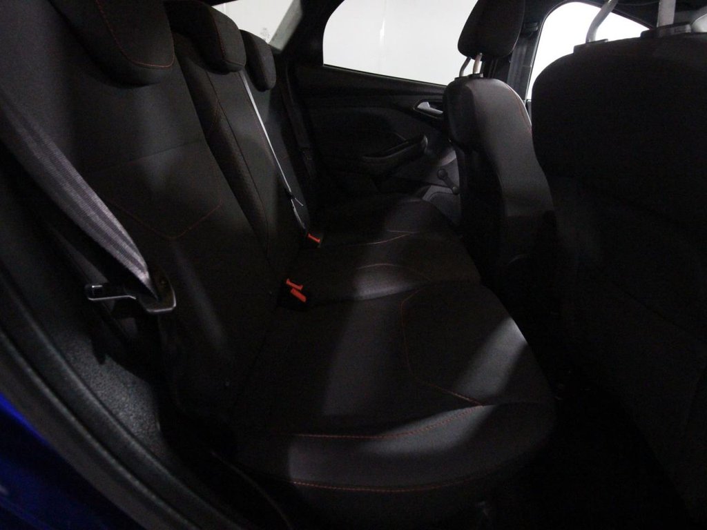 USED 2017 67 FORD FOCUS 1.0T EcoBoost ST-Line Hatchback 5dr Petrol Manual Euro 6 (s/s) (140 ps) FULL SERVICE HISTORY - FORD SYNC