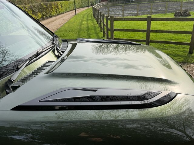 2026 Land Rover Defender 110 - Photo 6