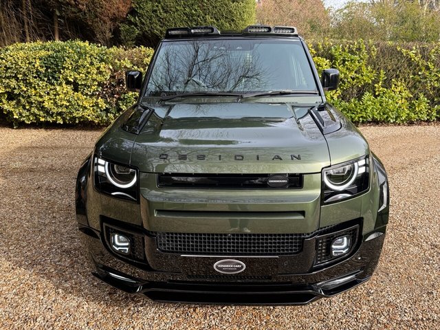 2026 Land Rover Defender 110 - Photo 9