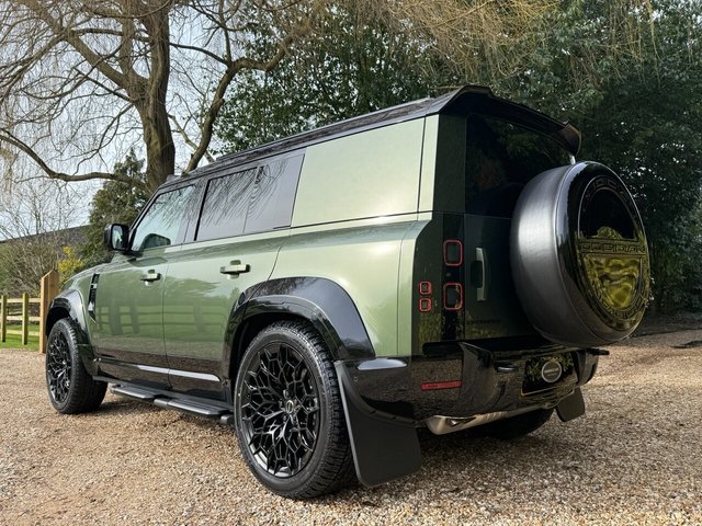 2026 Land Rover Defender 110 - Photo 10