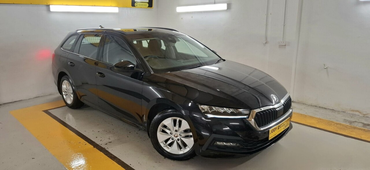 SKODA OCTAVIA 2023