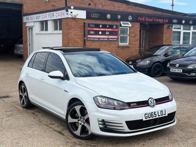 View our VOLKSWAGEN GOLF