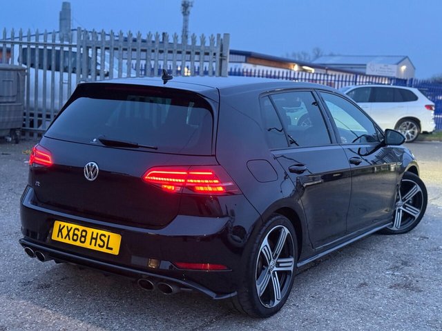 2019 VOLKSWAGEN GOLF - Photo 3