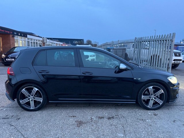 2019 VOLKSWAGEN GOLF - Photo 2