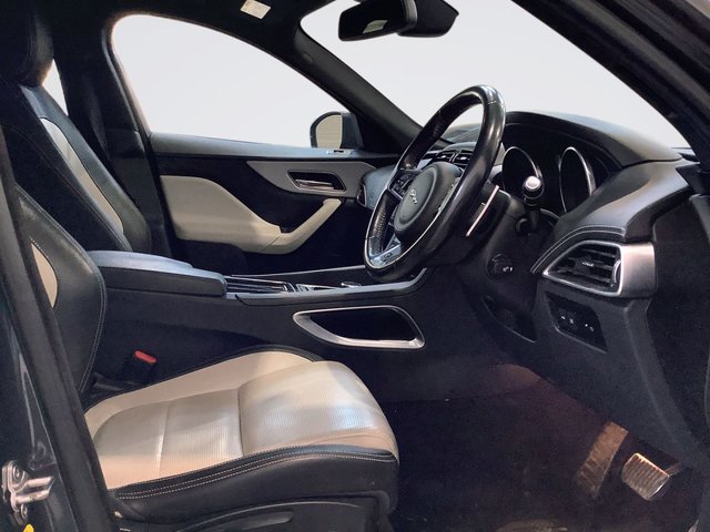 2018 Jaguar F-Pace 2L R-Sport 5dr - Photo 12
