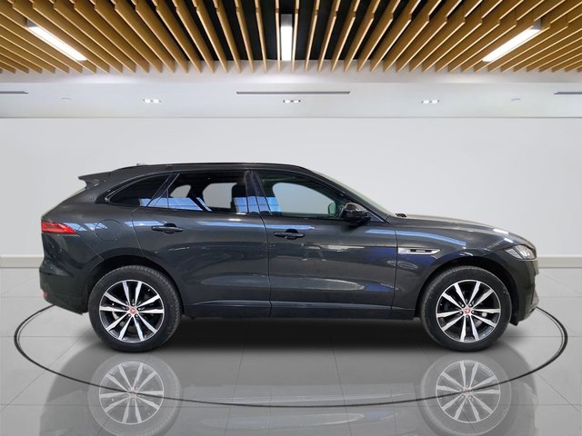 2018 Jaguar F-Pace 2L R-Sport 5dr - Photo 8