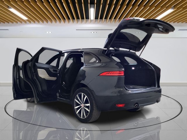 2018 Jaguar F-Pace 2L R-Sport 5dr - Photo 10