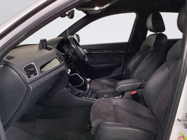 2018 Audi Q3 1.4L Black Edition 5dr - Photo 11