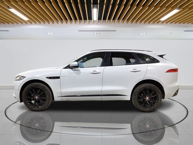 2020 Jaguar F-Pace 2L Chequered Flag 5dr - Photo 2
