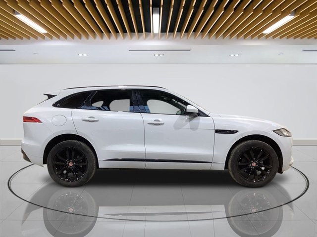 2020 Jaguar F-Pace 2L Chequered Flag 5dr - Photo 8