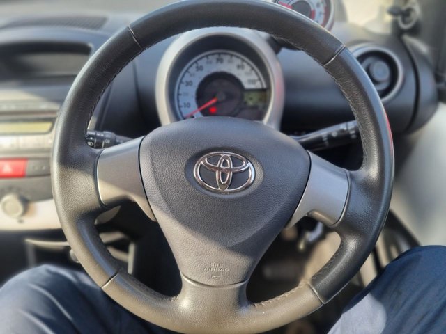 2013 TOYOTA AYGO - Photo 10