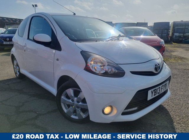 2013 TOYOTA AYGO - Photo 2