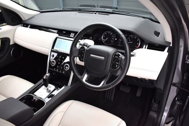 2020 Land Rover Discovery Sport - Photo 2