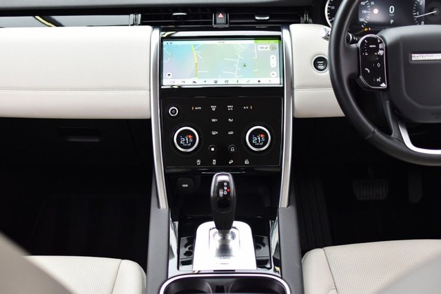 2020 Land Rover Discovery Sport - Photo 4