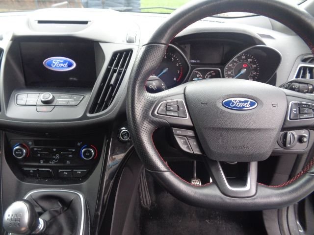 2019 FORD KUGA 1.5T EcoBoost GPF ST-Line SUV 5dr Petrol Manual Euro 6 (s/s) (150 ps) - Photo 9