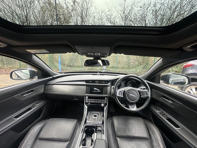 2016 JAGUAR XF - Photo 9