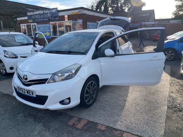 2012 YARIS 1.33 DUAL VVT I TREND HATCHBACK 3DR PETROL MANUAL EURO 5 101... photo