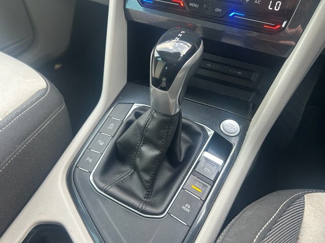 2021 Volkswagen Tiguan - Photo 12