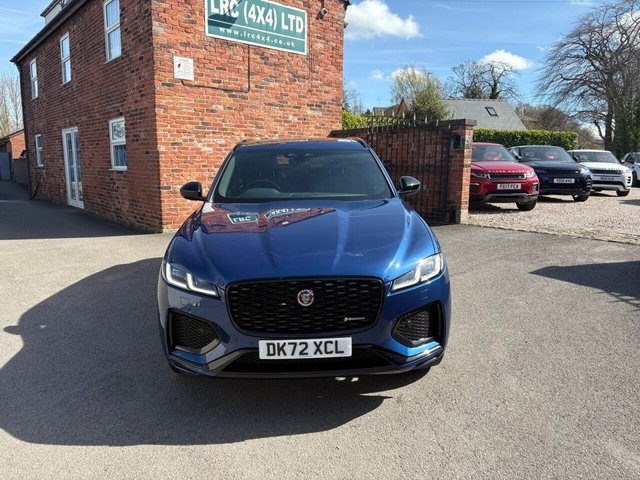 2022 Jaguar F-Pace 2L R-Dynamic Black 5dr - Photo 2