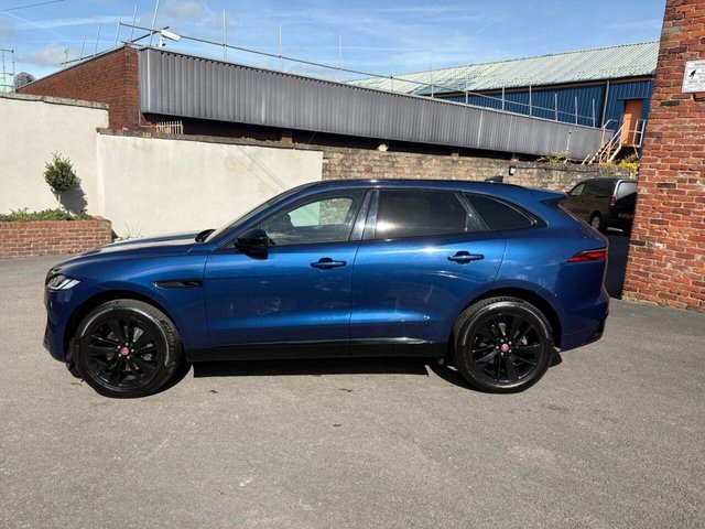 2022 Jaguar F-Pace 2L R-Dynamic Black 5dr - Photo 8