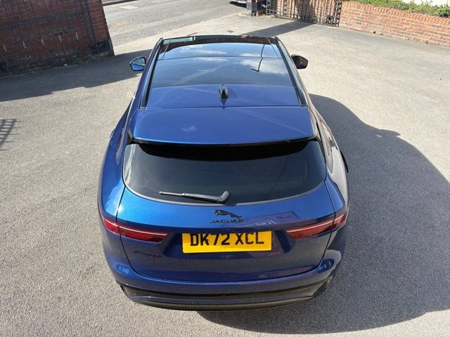 2022 Jaguar F-Pace 2L R-Dynamic Black 5dr - Photo 10