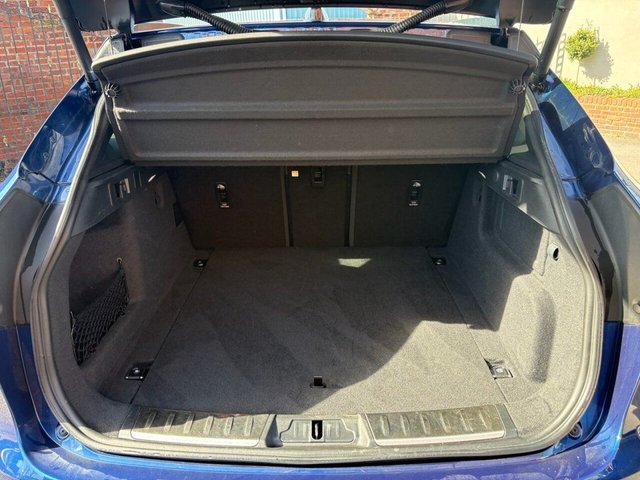 2022 Jaguar F-Pace 2L R-Dynamic Black 5dr - Photo 12