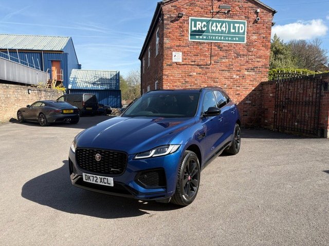 2022 Jaguar F-Pace 2L R-Dynamic Black 5dr